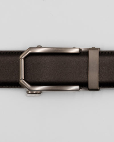 Modern bæltespænde i grå til herrebælte